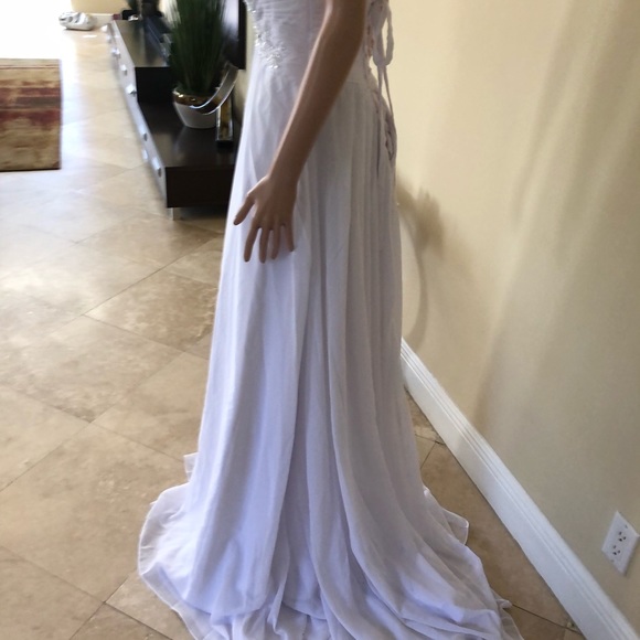 Sweetheart Detail White Gown - NEW - Picture 6 of 10